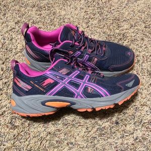 Women’s ASICS Trail Running Shoe! Size: 7.5
